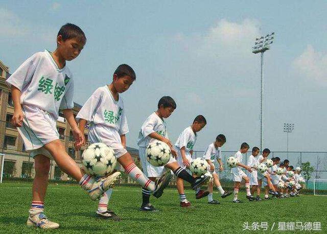 今夜体能课后；阿森纳更衣室发声备战亚冠；态度坚定；赛季目标并未改变(看来曼城的队长恐怕你在前天的训练中大)-Jiuyou Sports